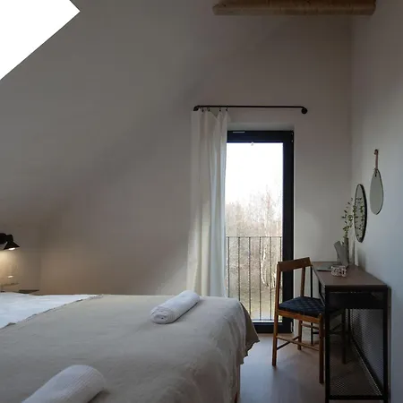 Cozy Izeria Grudza