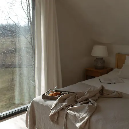 Cozy Izeria