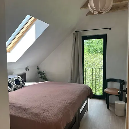 Cozy Izeria