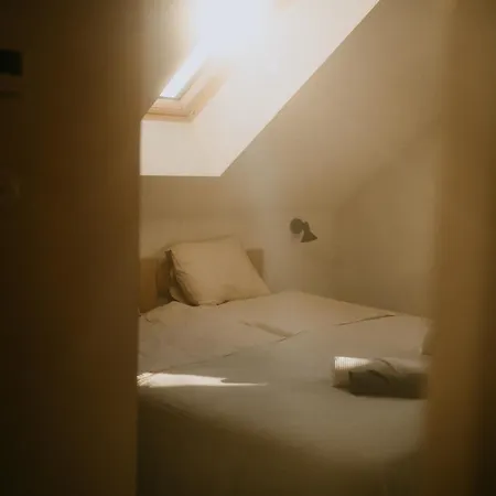 Cozy Izeria * Grudza